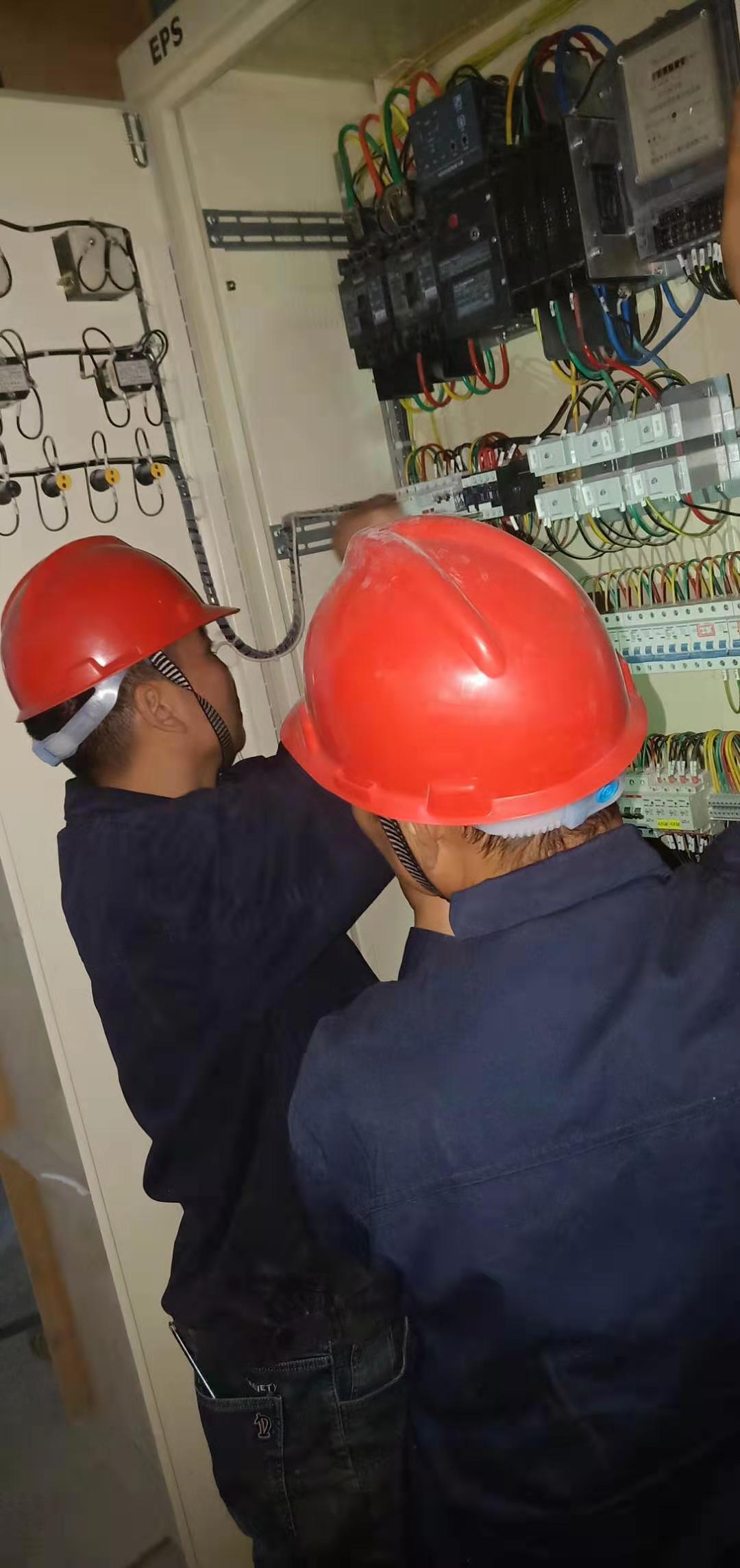 中電樂洋隨工巡檢:直流屏/EPS應(yīng)急電源/UPS不間斷電源/消防巡檢柜(圖1) 中電樂洋隨工巡檢:直流屏/EPS應(yīng)急電源/UPS不間斷電源/消防巡檢柜(圖1)